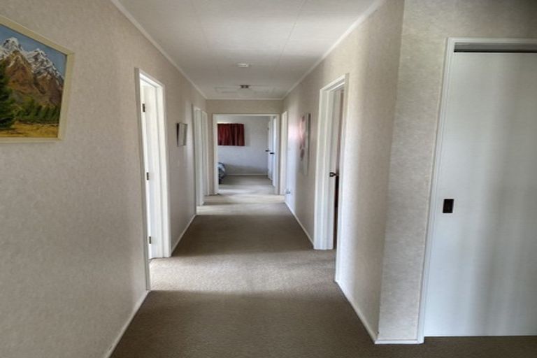 Photo of property in 24 Graham Street, Eltham, 4322