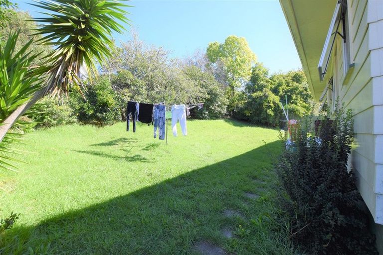 Photo of property in 11 Mile Place, Henderson, Auckland, 0612