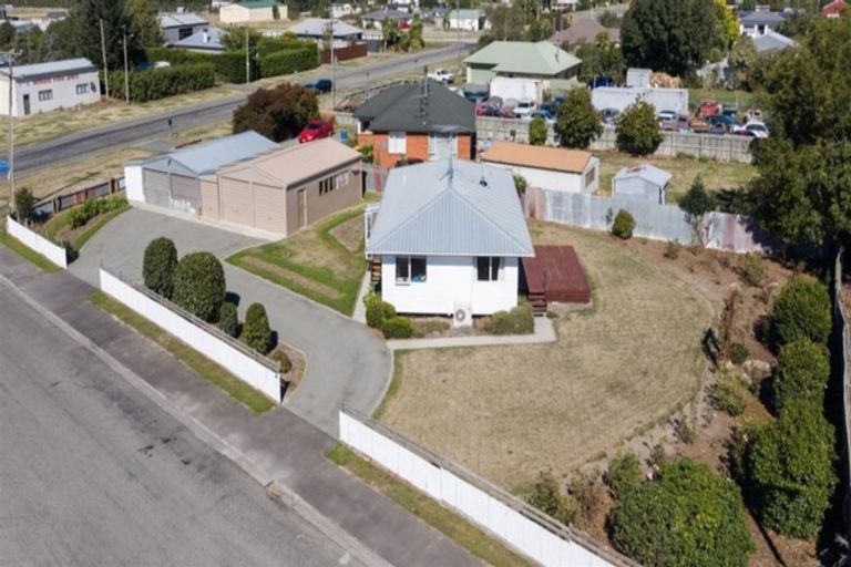 Photo of property in 6 Isleworth Road, Hinds, Ashburton, 7773