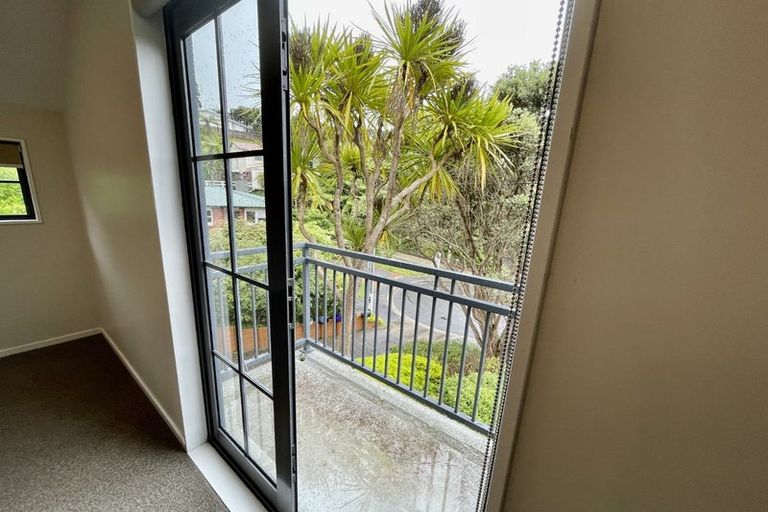 Photo of property in 1/25 Hollies Crescent, Johnsonville, Wellington, 6037