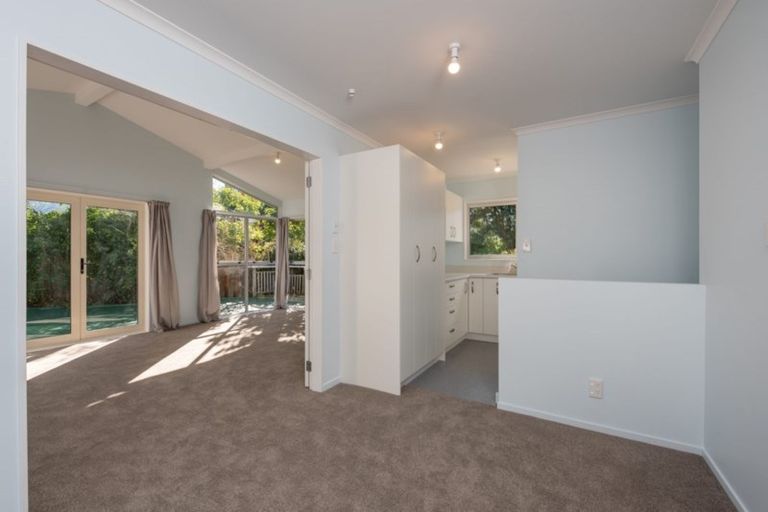Photo of property in 28 Woolwich Close, Whitby, Porirua, 5024