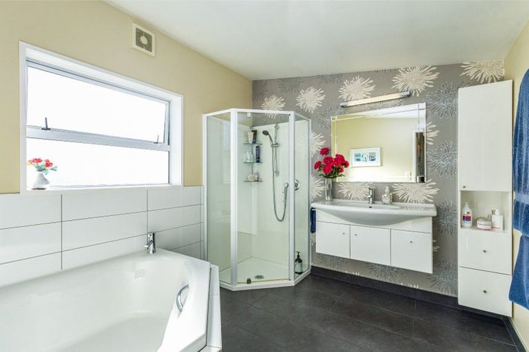 Photo of property in 5 Sutter Street, Seaview, Timaru, 7910