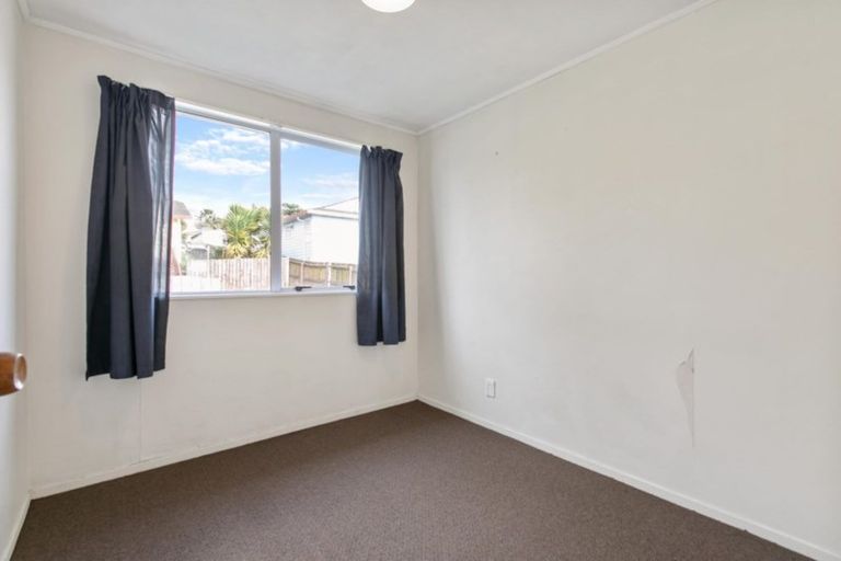 Photo of property in 2/72 Palmers Road, Clendon Park, Auckland, 2103
