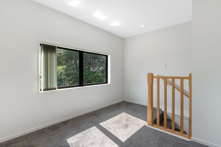 Photo of property in 103c Lynwood Road, New Lynn, Auckland, 0600