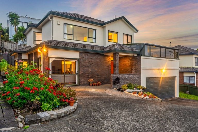 Photo of property in 19b Eske Place, Highland Park, Auckland, 2010