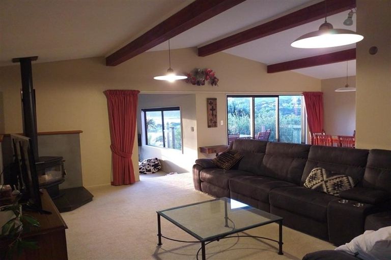 Photo of property in 38 Taupo Crescent, Plimmerton, Porirua, 5026