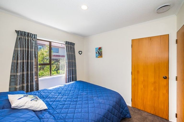 Photo of property in 13a Hadfield Place, Paraparaumu Beach, Paraparaumu, 5032