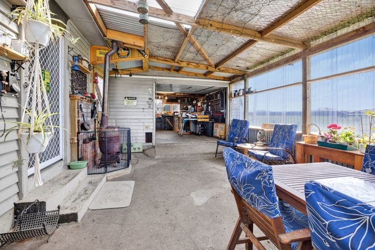 Photo of property in 325 Matangara Road, Hawera, 4672