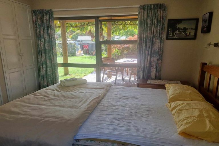 Photo of property in 12 Heuchan Lane, Wanaka, 9305