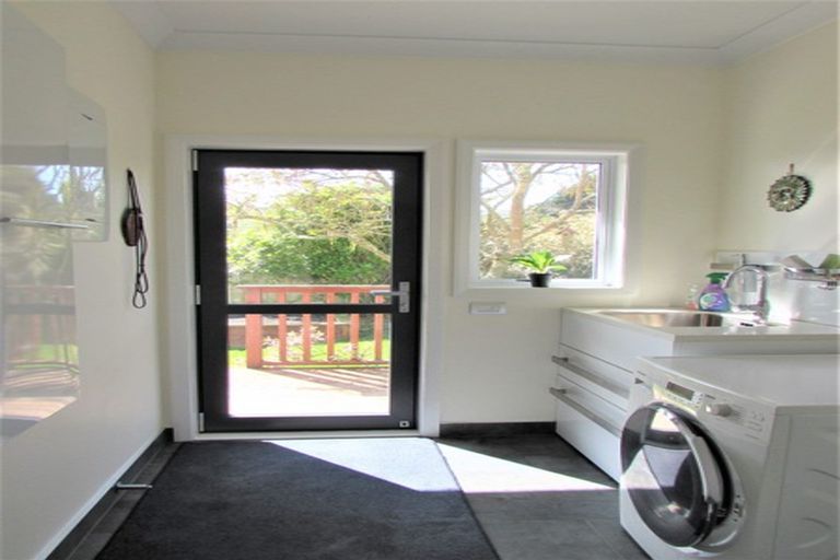 Photo of property in 18 Middleton Road, Johnsonville, Wellington, 6037