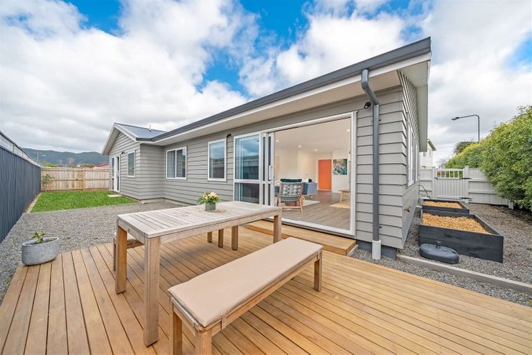 Photo of property in 10 Fire Station Lane, Trentham, Upper Hutt, 5018