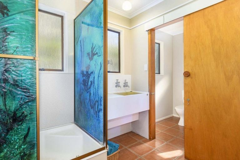 Photo of property in 30 Ngapeke Road, Welcome Bay, Tauranga, 3175