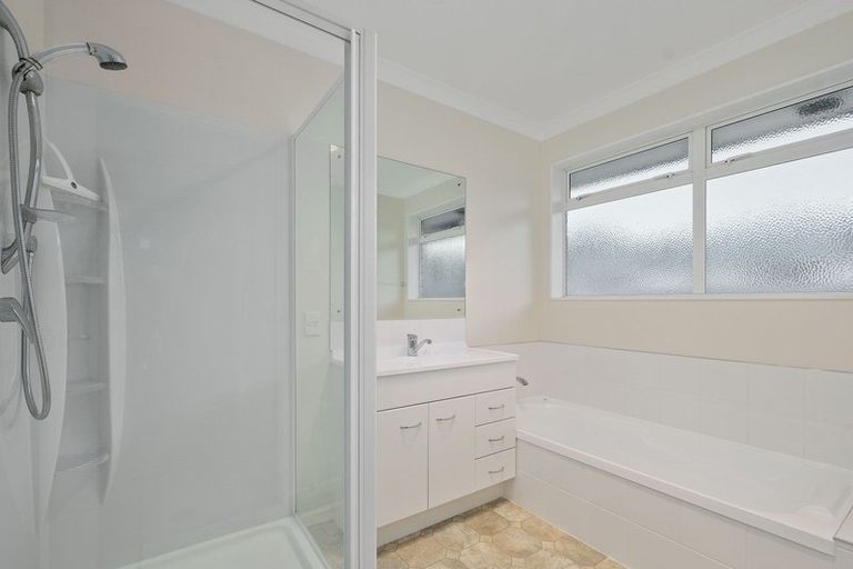 Photo of property in 28 Potae Avenue, Lytton West, Gisborne, 4010