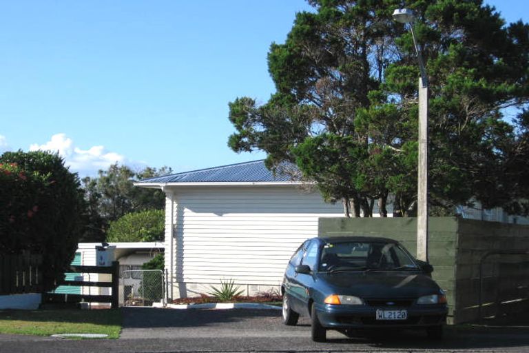 Photo of property in 5 Dolan Place, New Lynn, Auckland, 0600