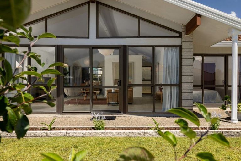 Photo of property in 19 Gobray Crescent, Mount Maunganui, 3116