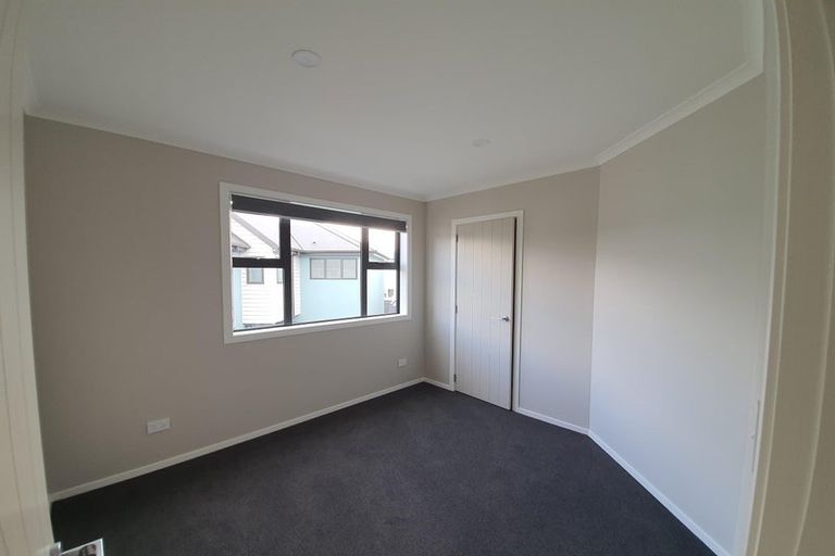 Photo of property in 6d Te Whiti Grove, Waterloo, Lower Hutt, 5011