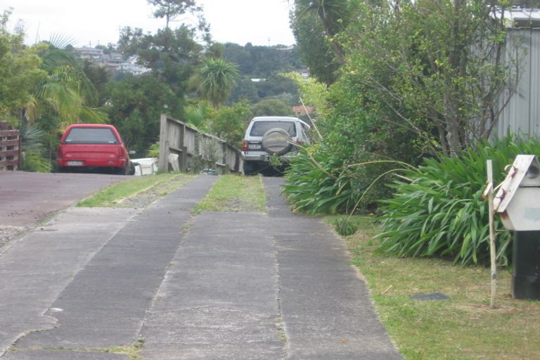 Photo of property in 25 Powrie Street, Glenfield, Auckland, 0629