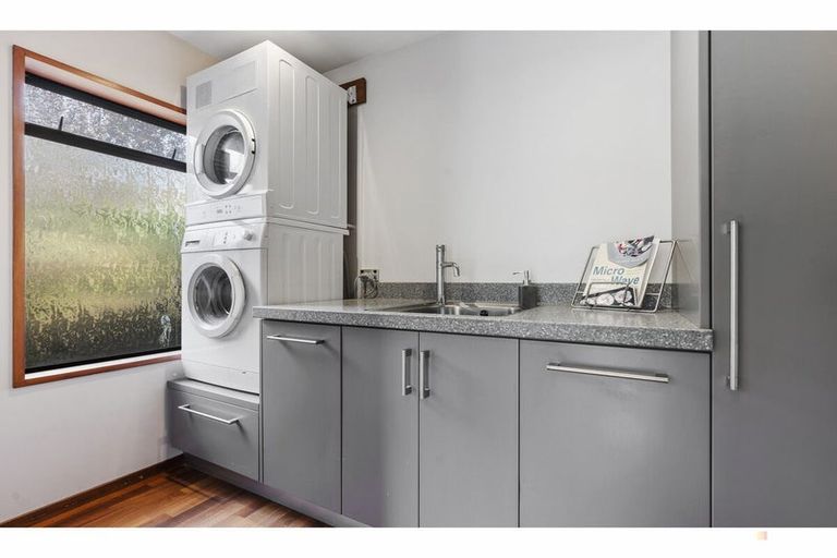 Photo of property in 16 Coulter Place, Geraldine, 7930