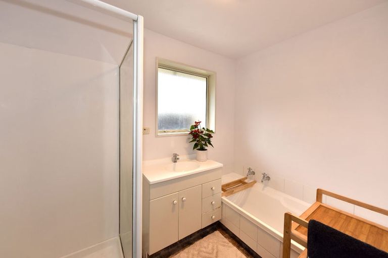 Photo of property in 60d Halswell Road, Hillmorton, Christchurch, 8025