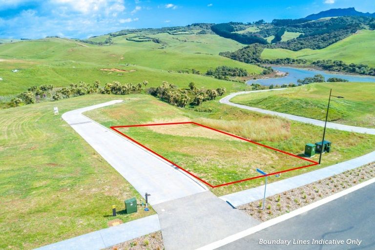 Photo of property in 102 Omahina Street, Raglan, 3225