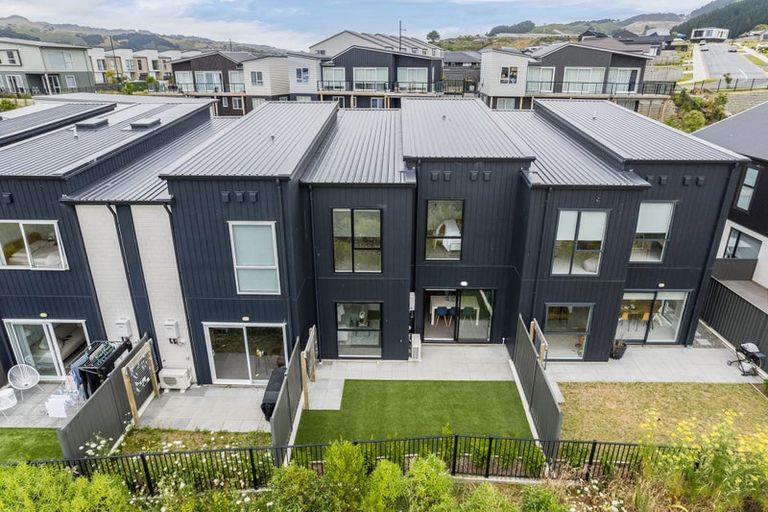 Photo of property in 40 Koreke Close, Kenepuru, Porirua, 5022