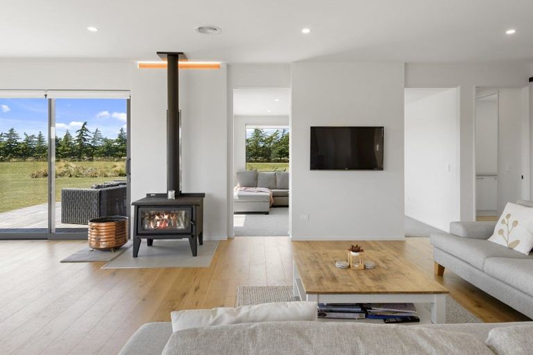 Photo of property in 14 Hayes Road, Kirwee, Christchurch, 7671