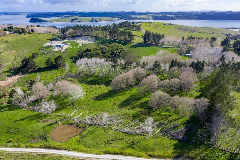 Photo of property in 16 Otara Road, Kaiwaka, 0573