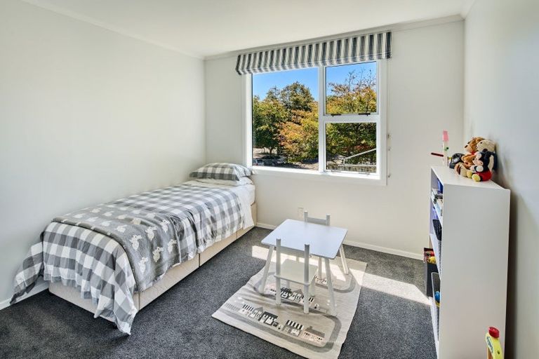 Photo of property in 5 Saint Francis Grove, Waterloo, Lower Hutt, 5011