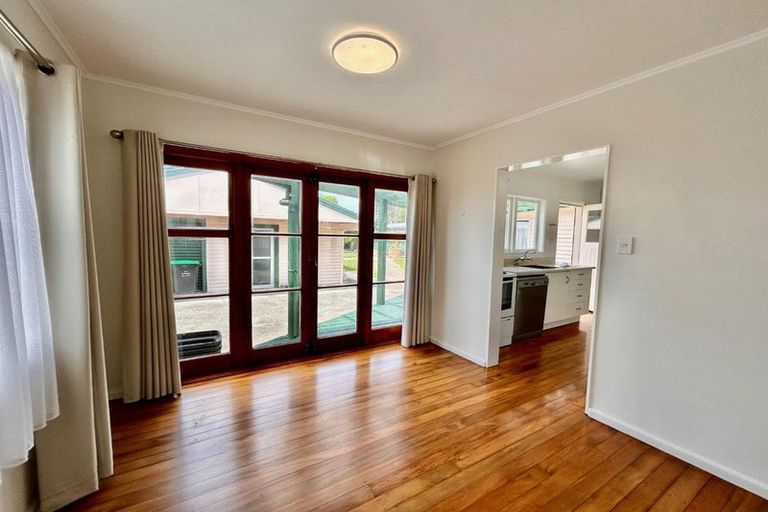 Photo of property in 10 Murphy Road, Taradale, Napier, 4112