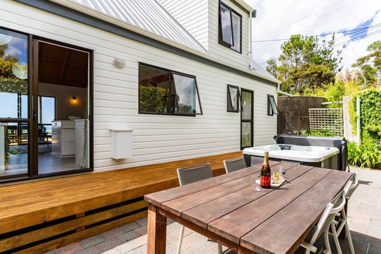 Photo of property in 2 Cullen Street, Mangawhai Heads, Mangawhai, 0505