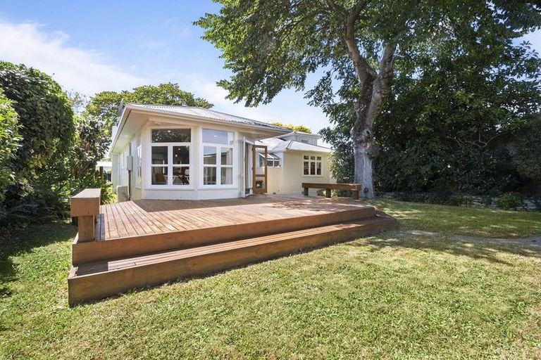 Photo of property in 18 Kent Crescent, Awapuni, Palmerston North, 4412