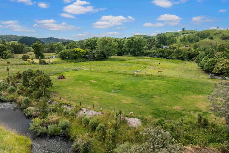 Photo of property in 42 Parakiwai Quarry Road, Whangamata, 3691