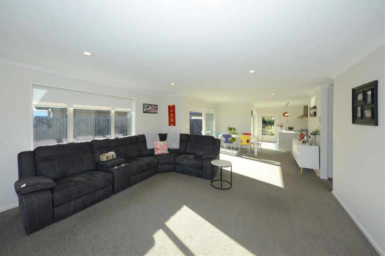 Photo of property in 38 Te Whenu Crescent, Marshland, Christchurch, 8083