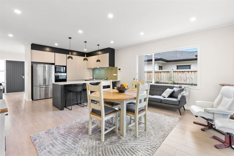 Photo of property in 14 Rauaruhe Road, Karaka, Papakura, 2113