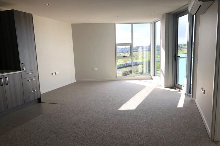 Photo of property in 604/27 Don Mckinnon Drive, Albany, Auckland, 0632