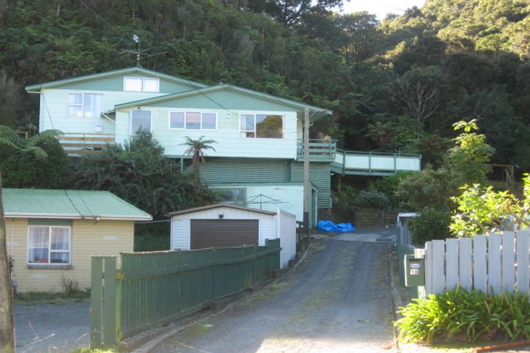 Photo of property in 15 John Street, Stokes Valley, Lower Hutt, 5019