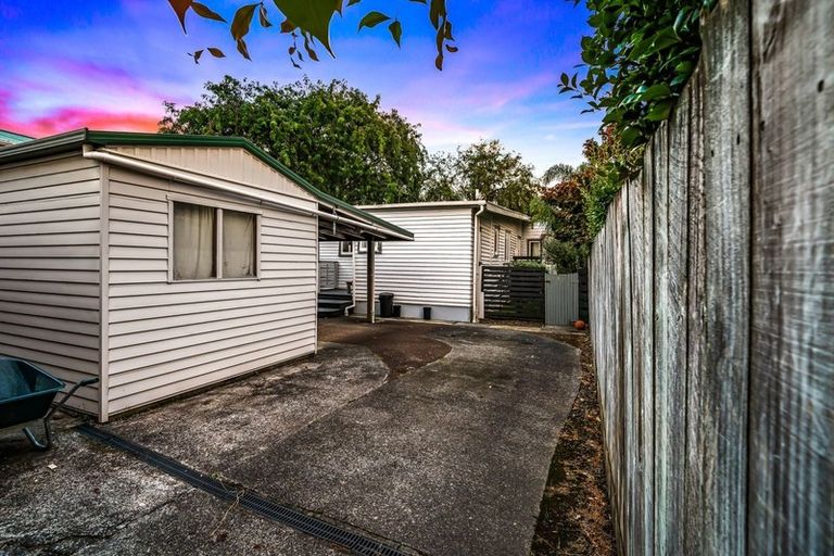 Photo of property in 308 Royal Road, Massey, Auckland, 0614
