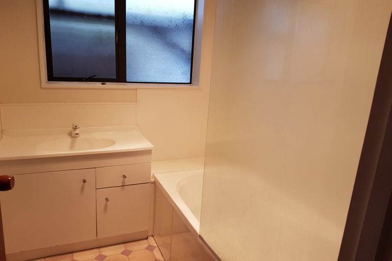 Photo of property in 2/85 Epsom Road, Sockburn, Christchurch, 8042