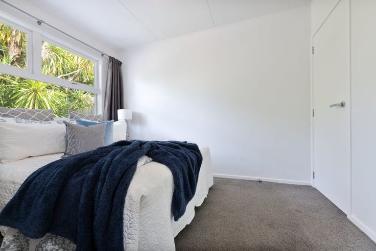 Photo of property in 2/45 Cron Avenue, Te Atatu South, Auckland, 0610