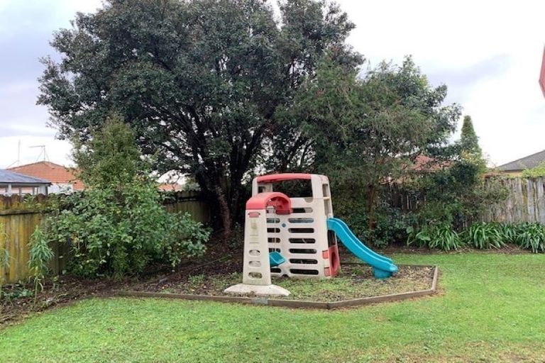 Photo of property in 59 Matterhorn Crescent, Northpark, Auckland, 2013