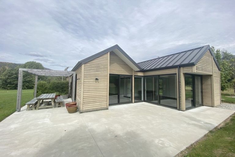 Photo of property in 49 Morven Ferry Road, Arrow Junction, Queenstown, 9371