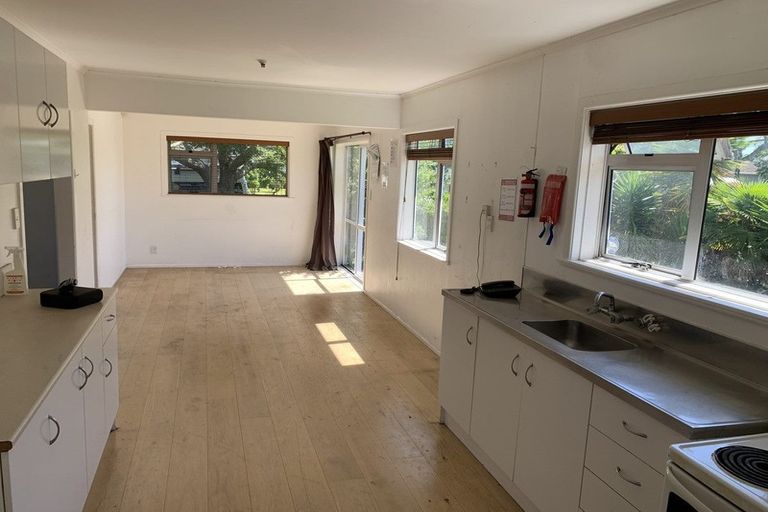 Photo of property in 104 Gloucester Road, Manurewa, Auckland, 2102