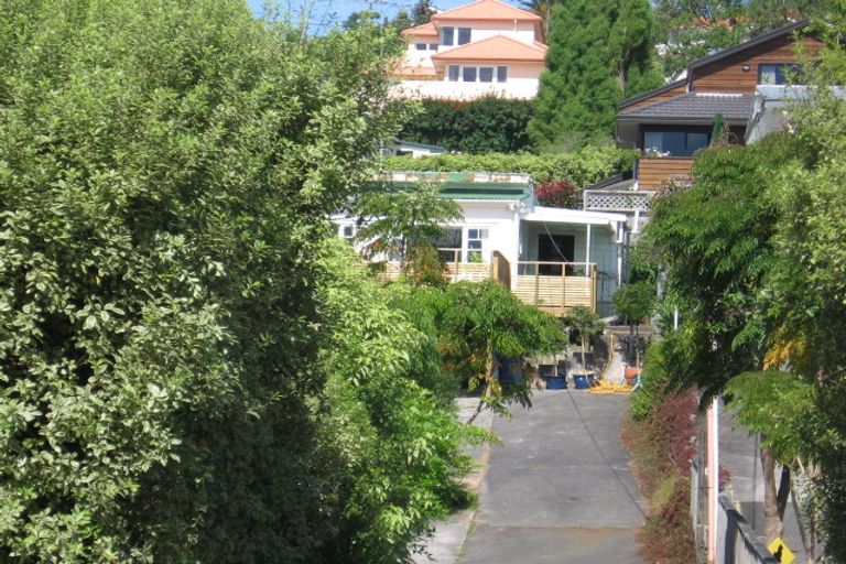 Photo of property in 16 Beulah Avenue, Rothesay Bay, Auckland, 0630