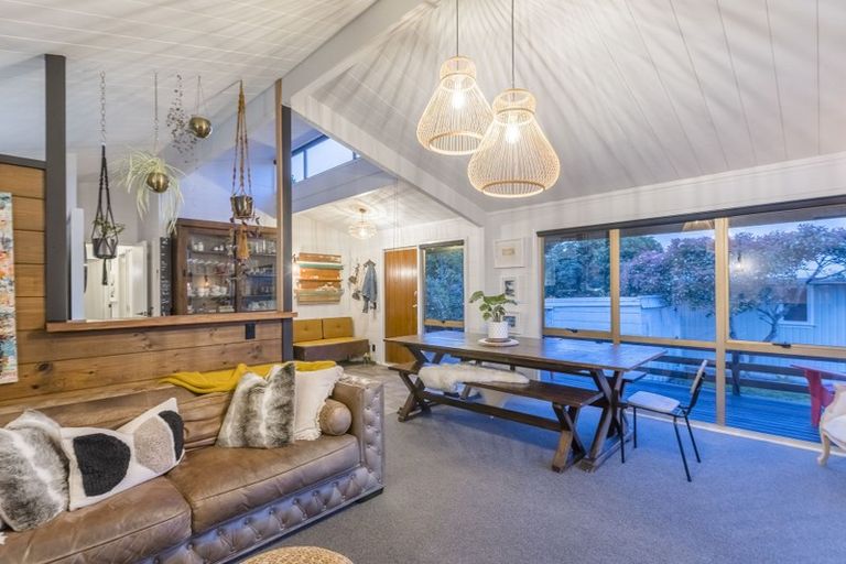 Photo of property in 19 Renown Road, Raumati South, Paraparaumu, 5032