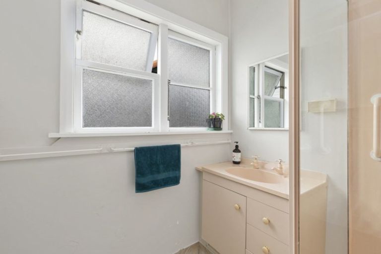 Photo of property in 33 East Street, Petone, Lower Hutt, 5012