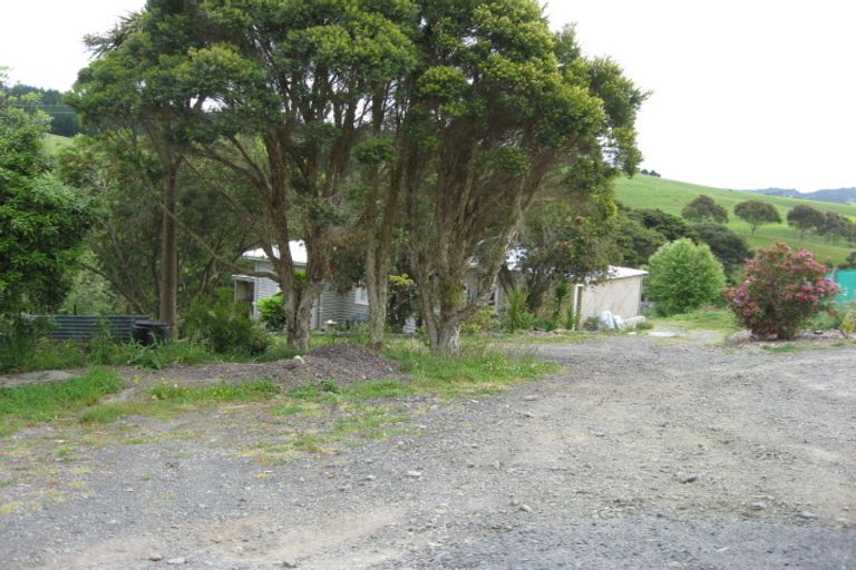 Photo of property in 855 Old North Road, Waimauku, 0882