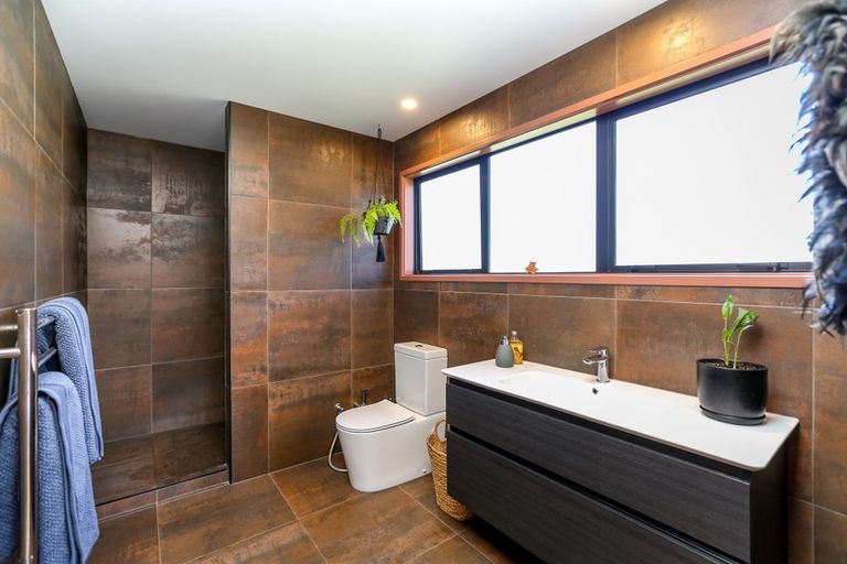 Photo of property in 22 Record Street, Fitzroy, New Plymouth, 4312