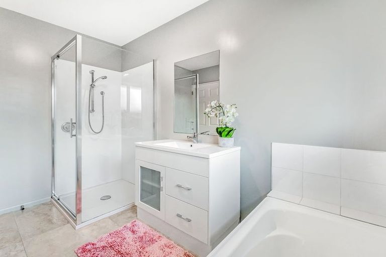 Photo of property in 2/57 Cutts Road, Russley, Christchurch, 8042