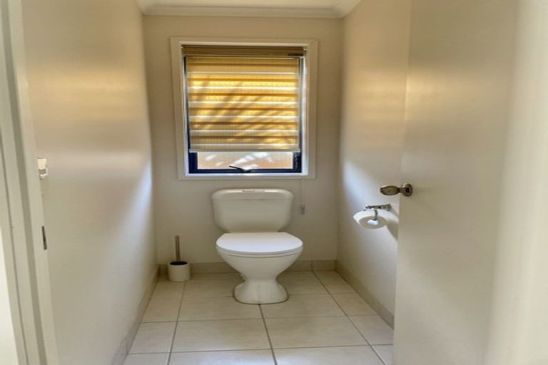 Photo of property in 1 Summerland Drive, Henderson, Auckland, 0612