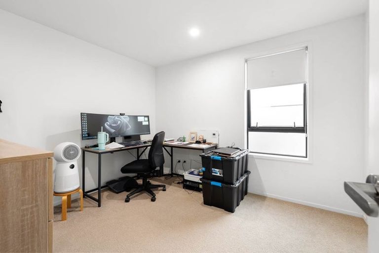 Photo of property in 19 Kotuitui Street, Manukau, Auckland, 2104